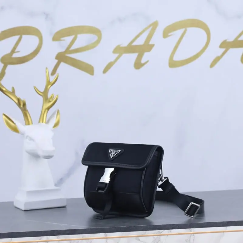 prada aaa homme mini sac a main s_1160b451